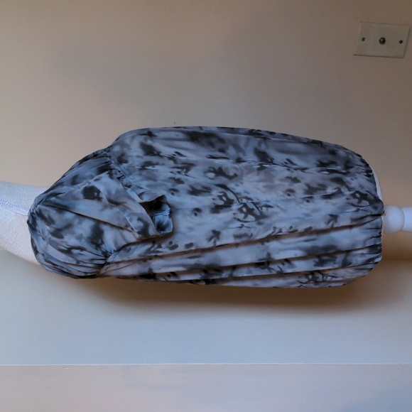 Sheer smokey blouse - Picture 2 of 7